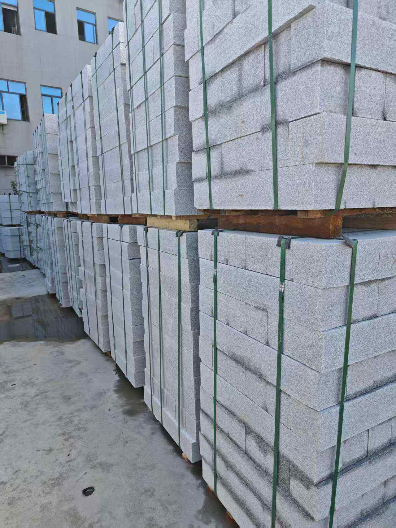 南充芝麻白路牙石，路侧石